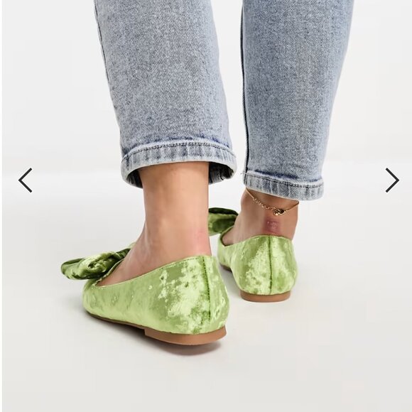 ASOS DESIGN (Wide Fit) Lake bow pointed ballet flats in green, Size 9W - Picture 2 of 5